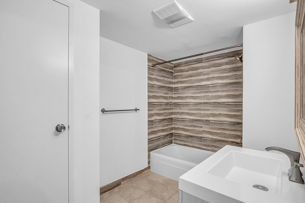 146 Marble St #211, Stoneham, MA Photo #9