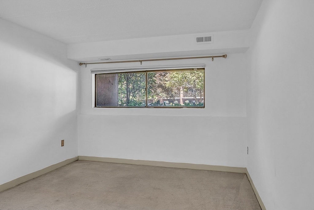 146 Marble St #211, Stoneham, MA Photo #14