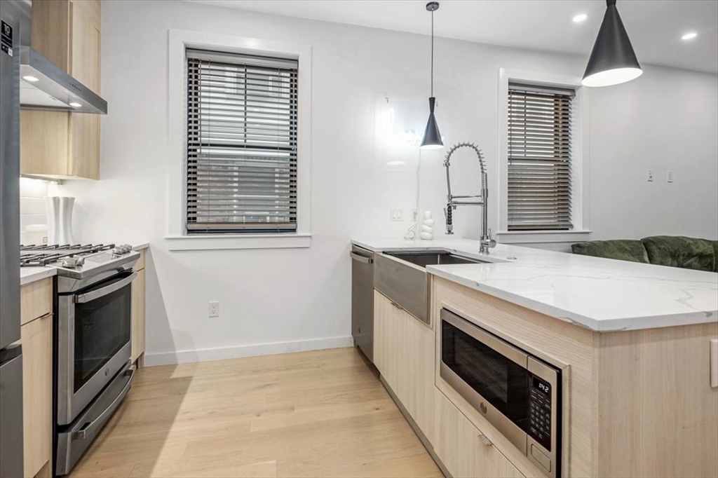 38 Lexington Street #1