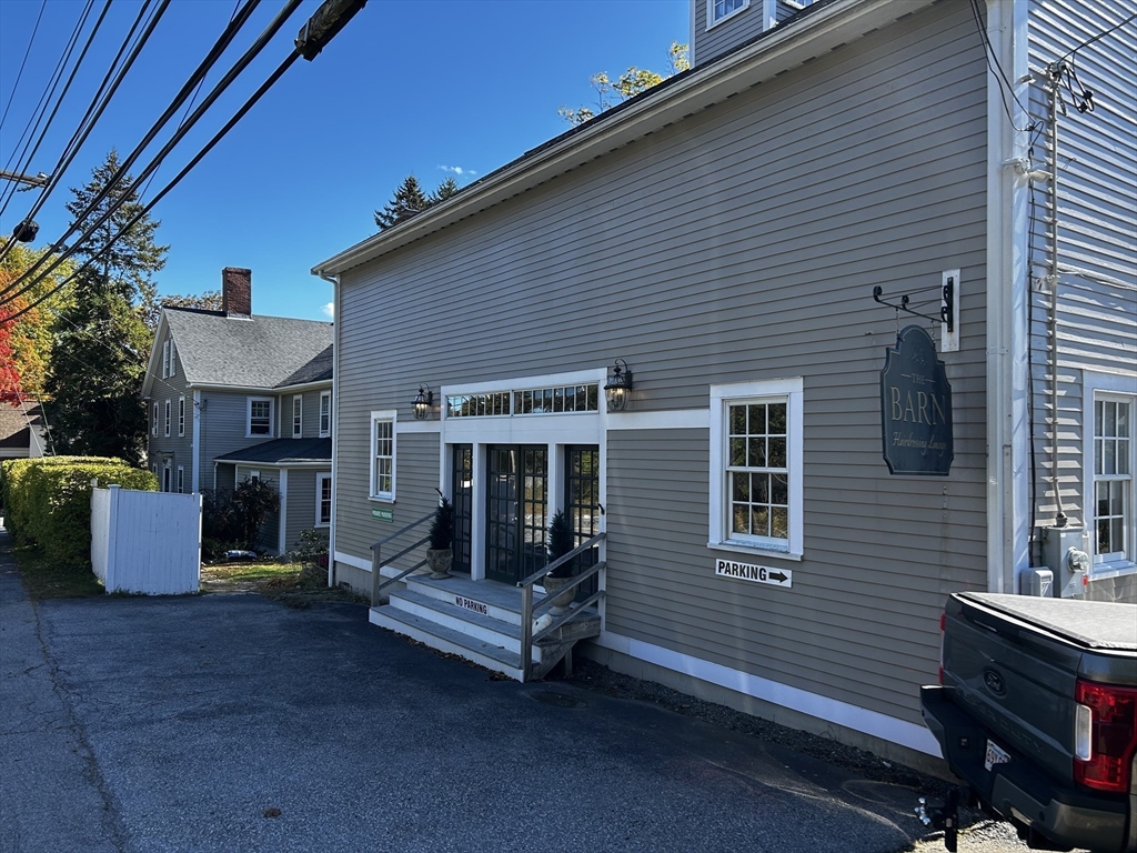 1 Main St