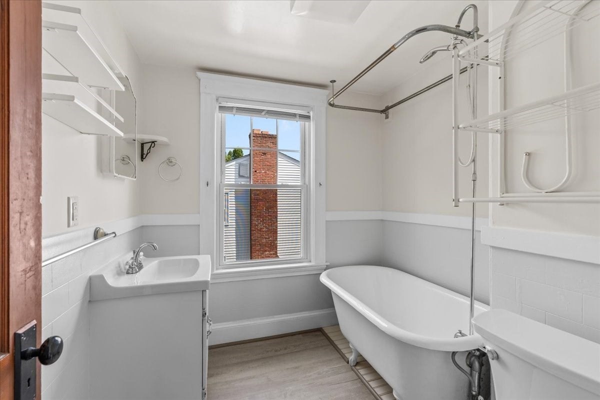 22-24 Leonard Rd, Weymouth, MA Photo #18