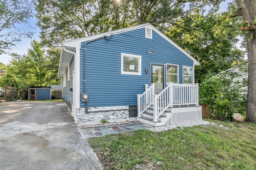 7-B Stevens St