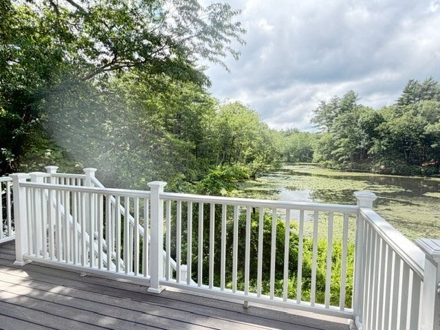 6 Hillside Rd