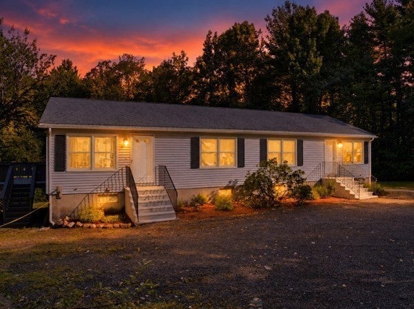 40-42 Crocker Nye Rd, Oakham, MA Photo #2