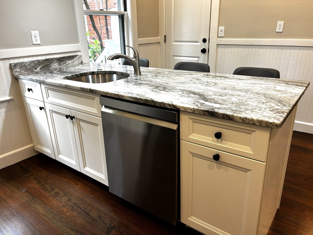 840 East Broadway #1, Boston, MA, 840 East Broadway #1, Boston, MA Photo #4