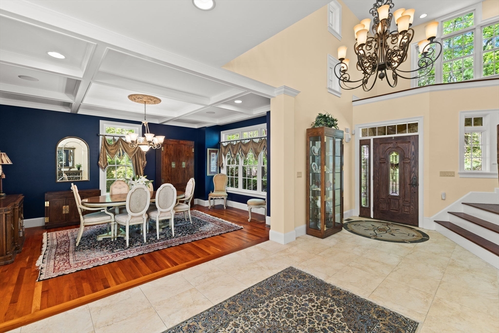 4 Furlong Cir