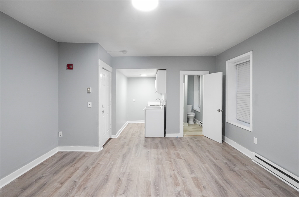 24 Charlton Street 5