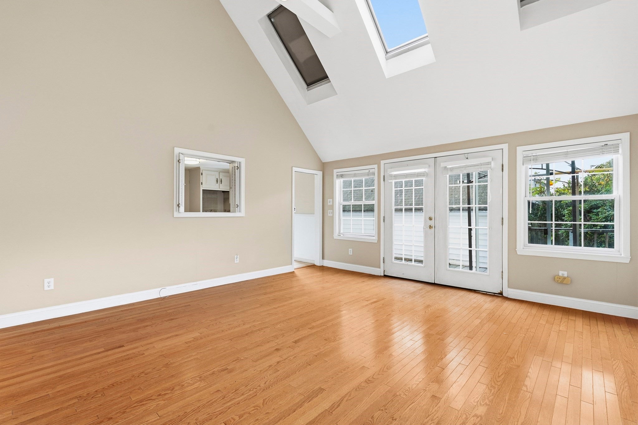 37 Jordan St, Beverly, MA, 37 Jordan St, Beverly, MA Photo #5