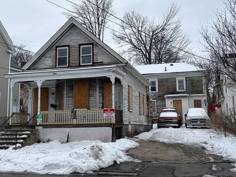54-58 Willow St Lowell MA 01852