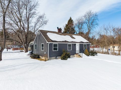 Photo of 140 Slumber Ln, Springfield, MA 01128 (MLS # 73483058)