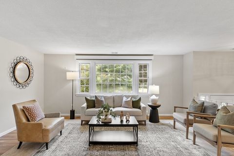 Photo of 1022 Pleasant St #1022, Framingham, MA 01701 (MLS # 73507235)