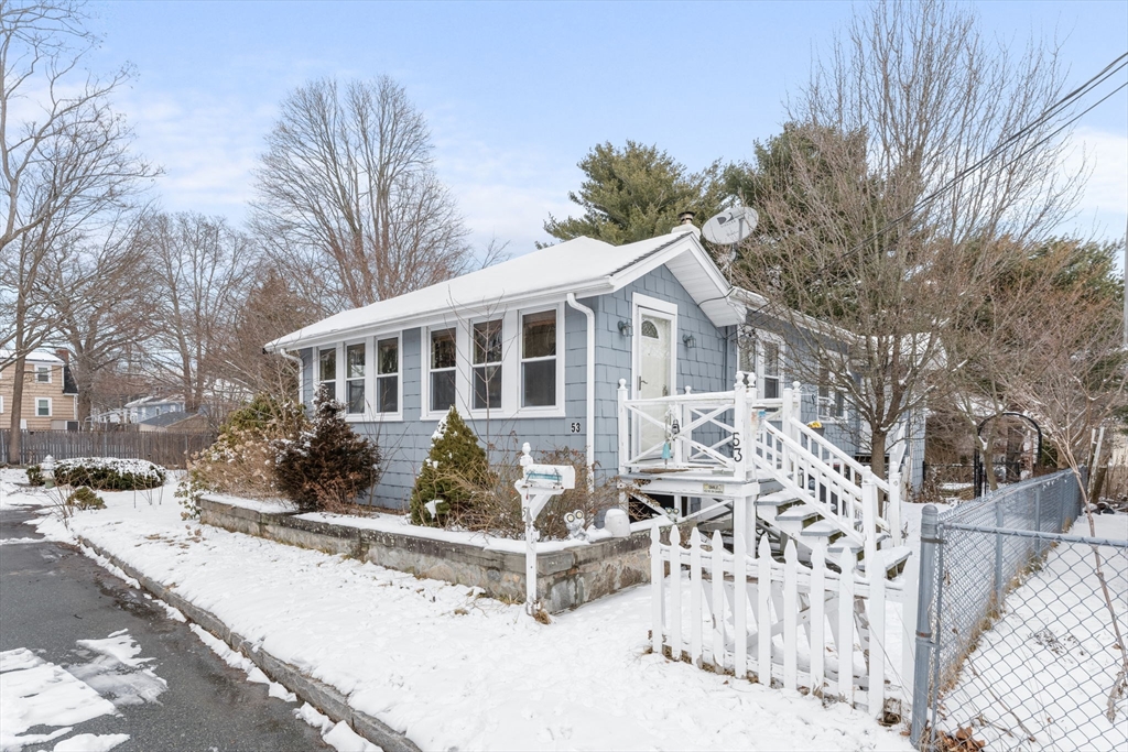 53 Clifford Ave