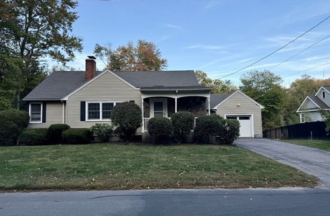 3 Alaska Ave Bedford MA 01730