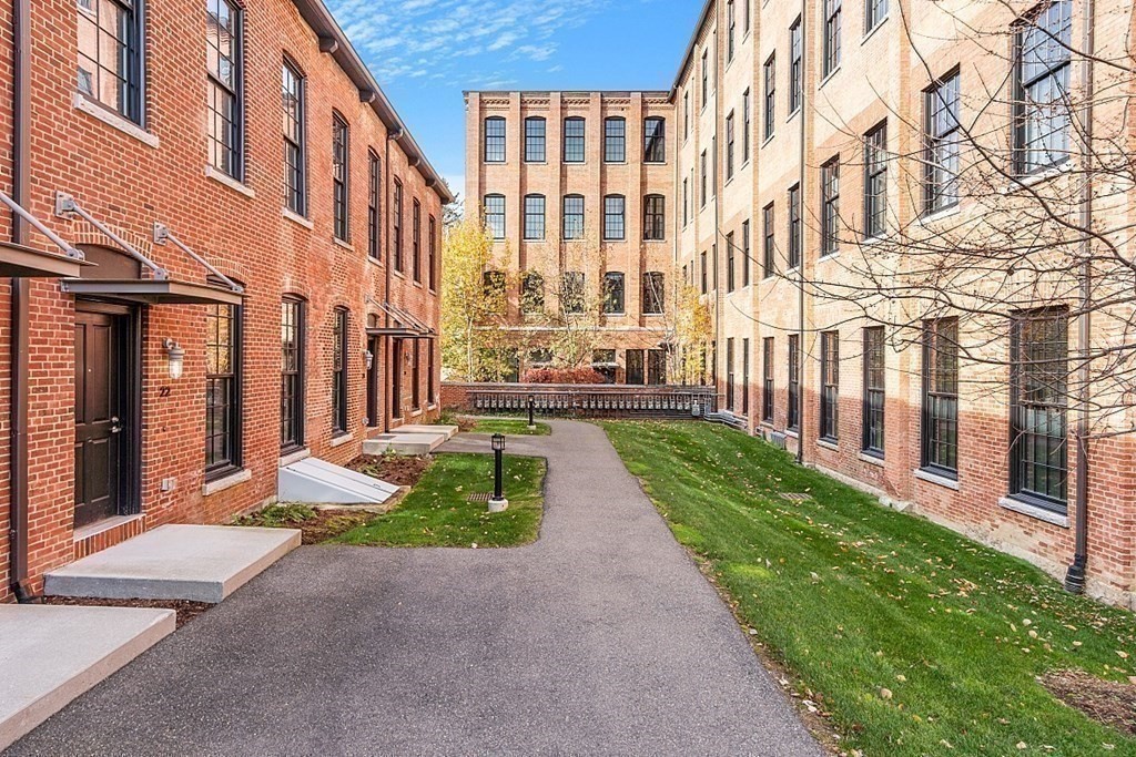 160 Water St #24, Williamstown, MA Photo #27