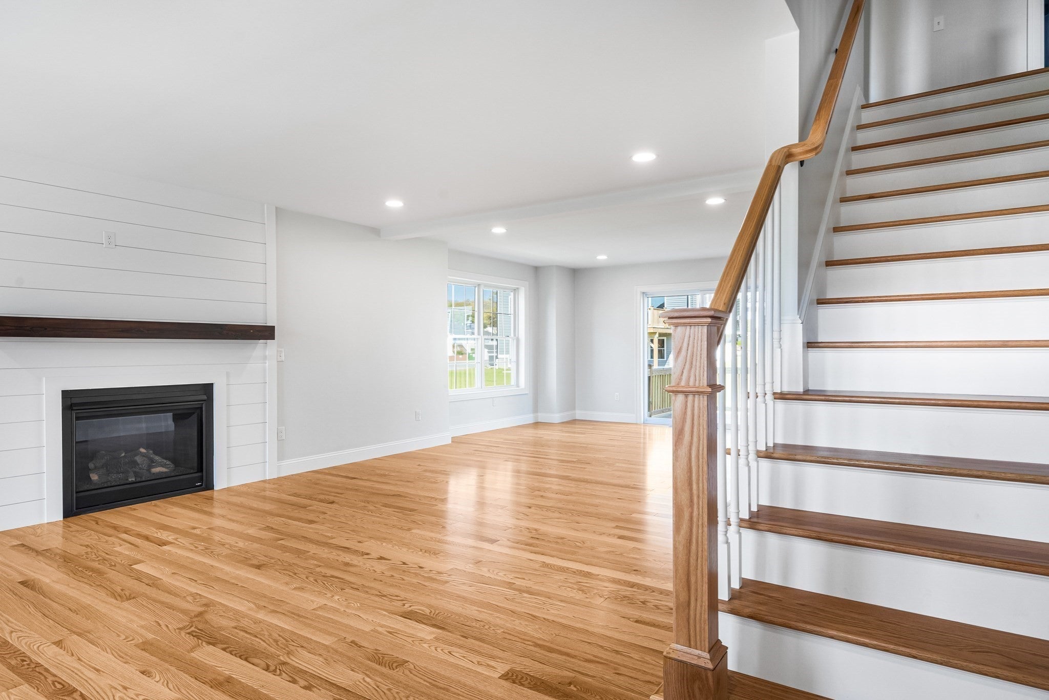 200 St Louis Avenue, Woonsocket, RI, 200 St Louis Avenue, Woonsocket, RI Photo #5