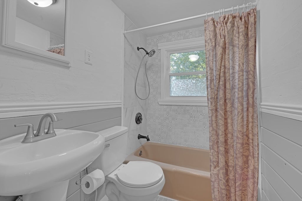 187 Campbell Dr, Lowell, MA, 187 Campbell Dr, Lowell, MA Photo #12