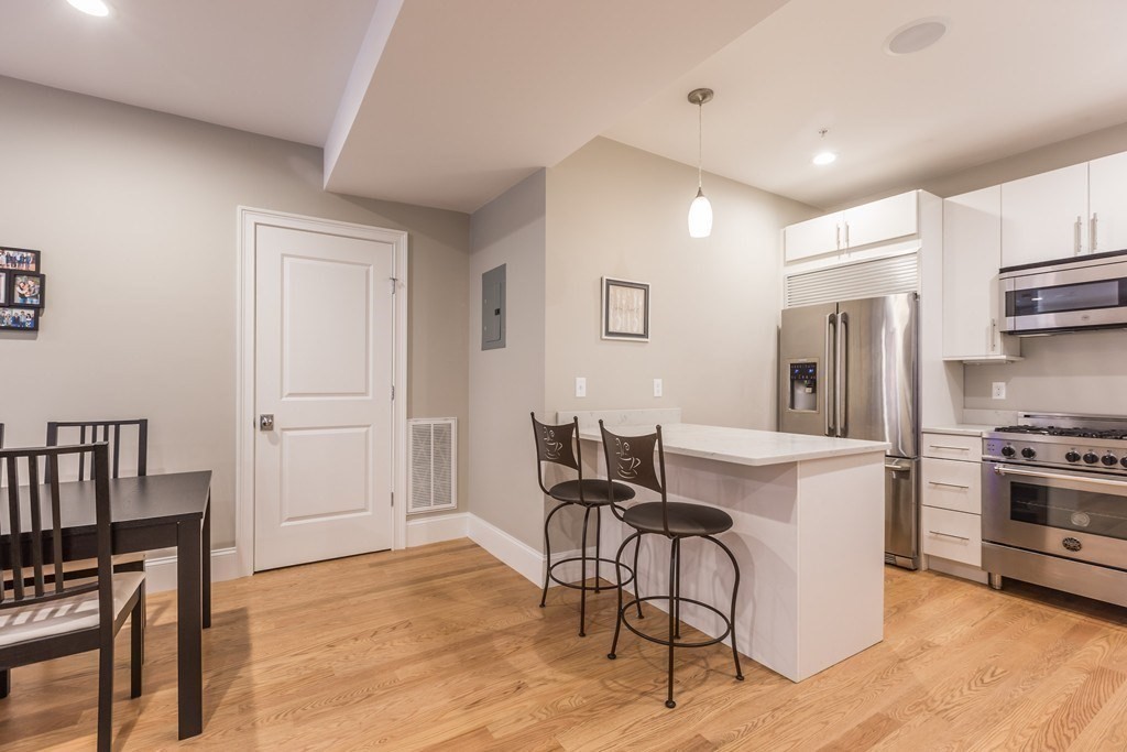 111 B St 2