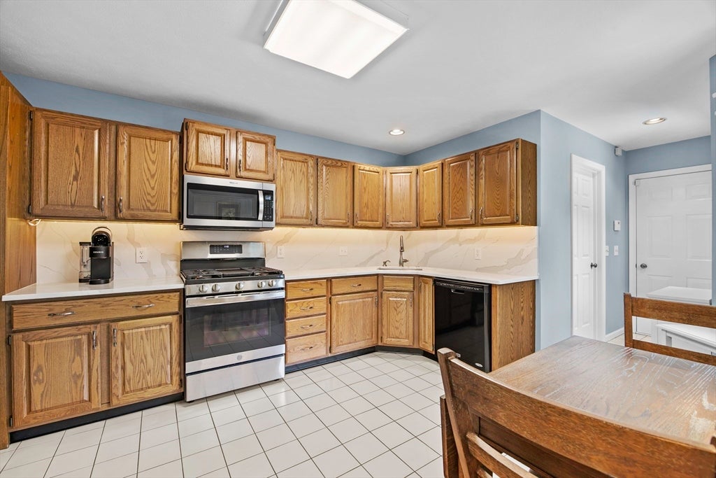 43 Pine Grove Drive #43, South Hadley, MA Photo #5