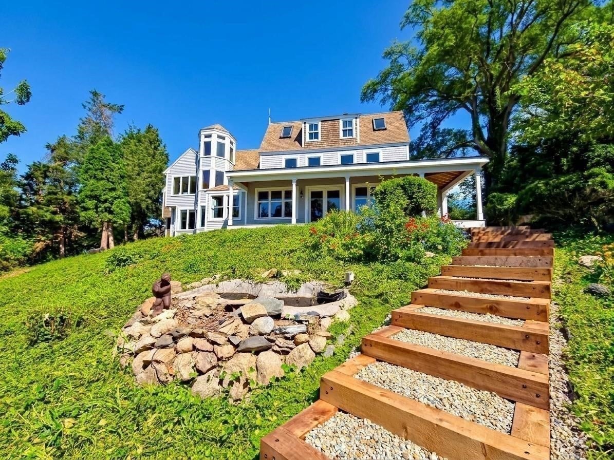 10 Squeteague Harbor Rd, Bourne, MA, 10 Squeteague Harbor Rd, Bourne, MA Photo #2