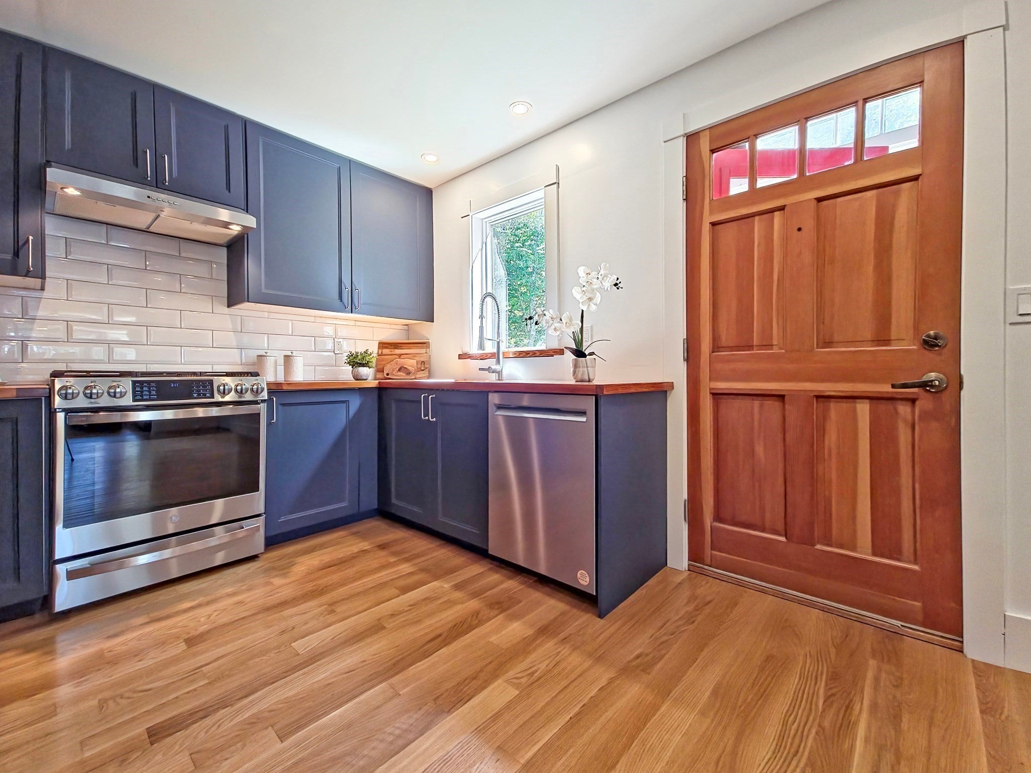 10 Squeteague Harbor Rd, Bourne, MA, 10 Squeteague Harbor Rd, Bourne, MA Photo #5