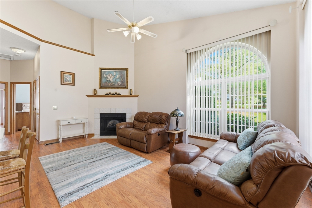 128 Brookfield Ln 128