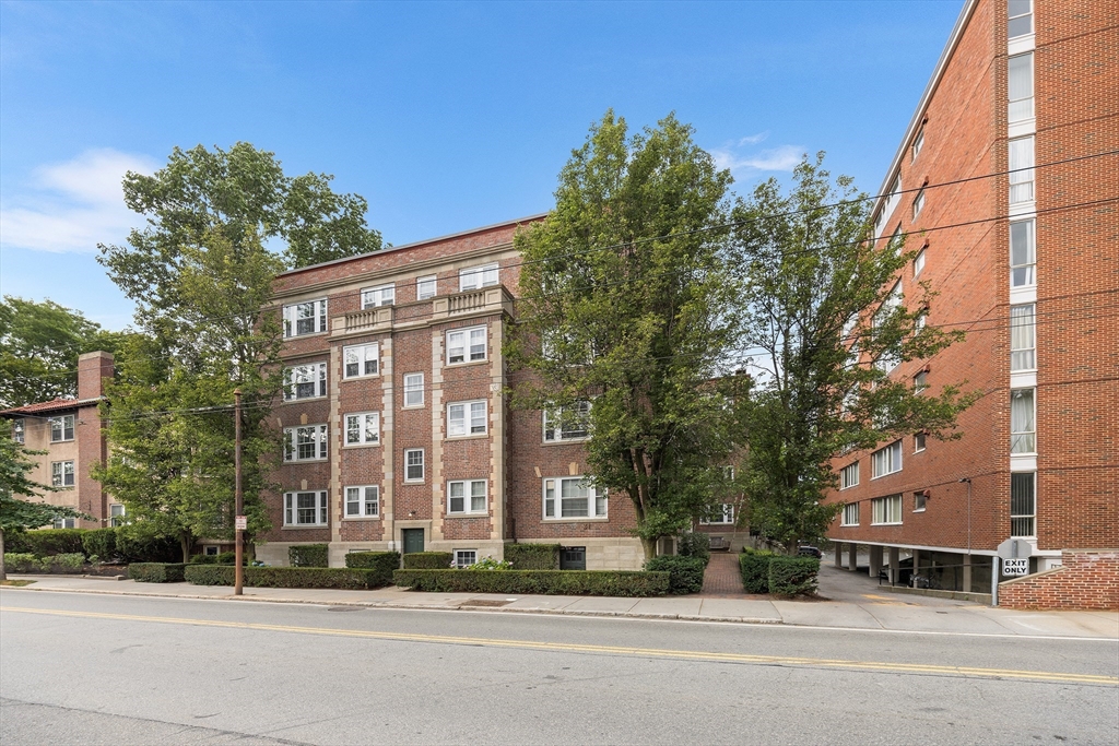 31 Concord Ave 10A