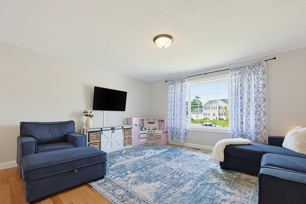 70 Henrietta Way, Taunton, MA, 70 Henrietta Way, Taunton, MA Photo #11