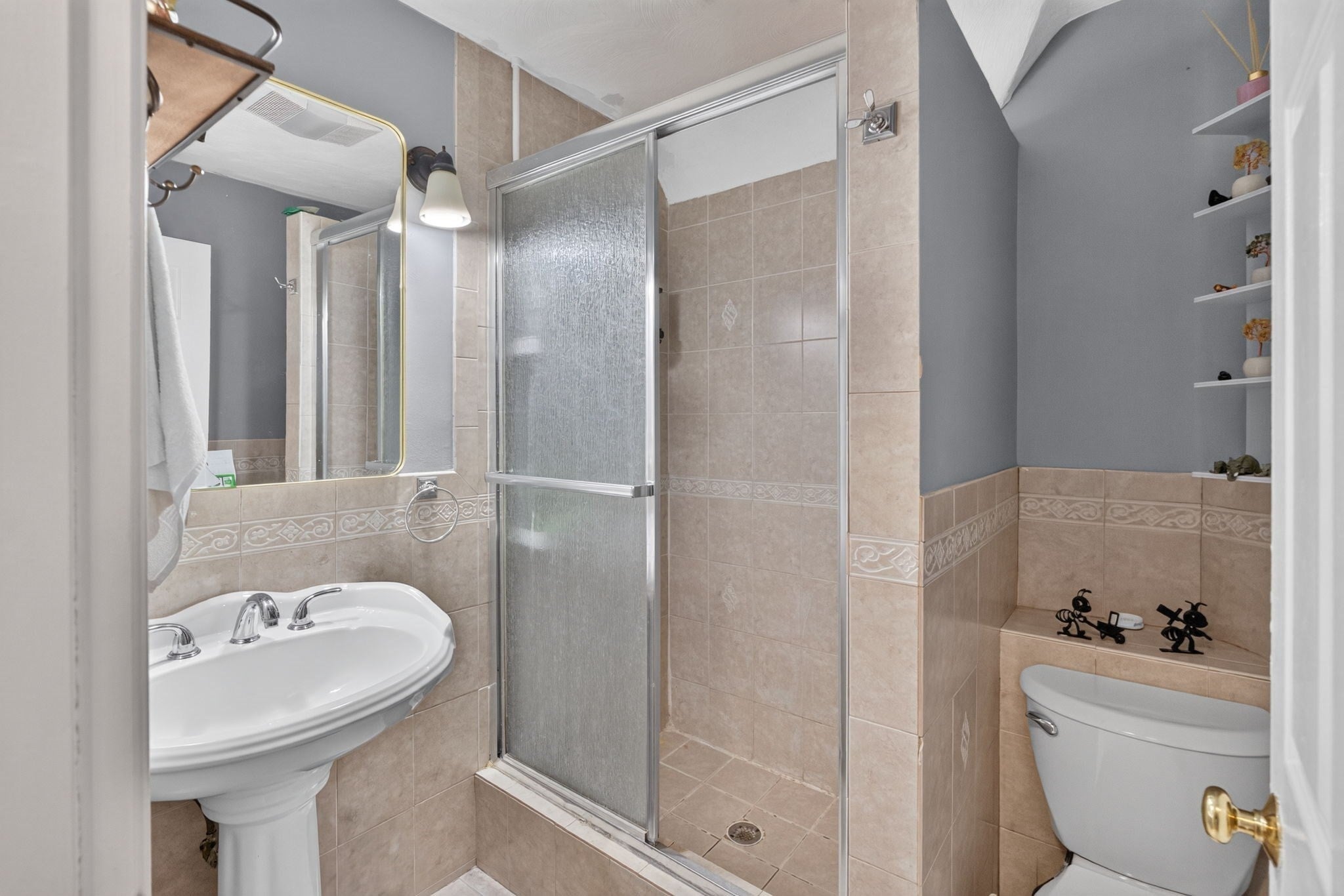 12 Montfern Ave, Revere, MA, 12 Montfern Ave, Revere, MA Photo #39