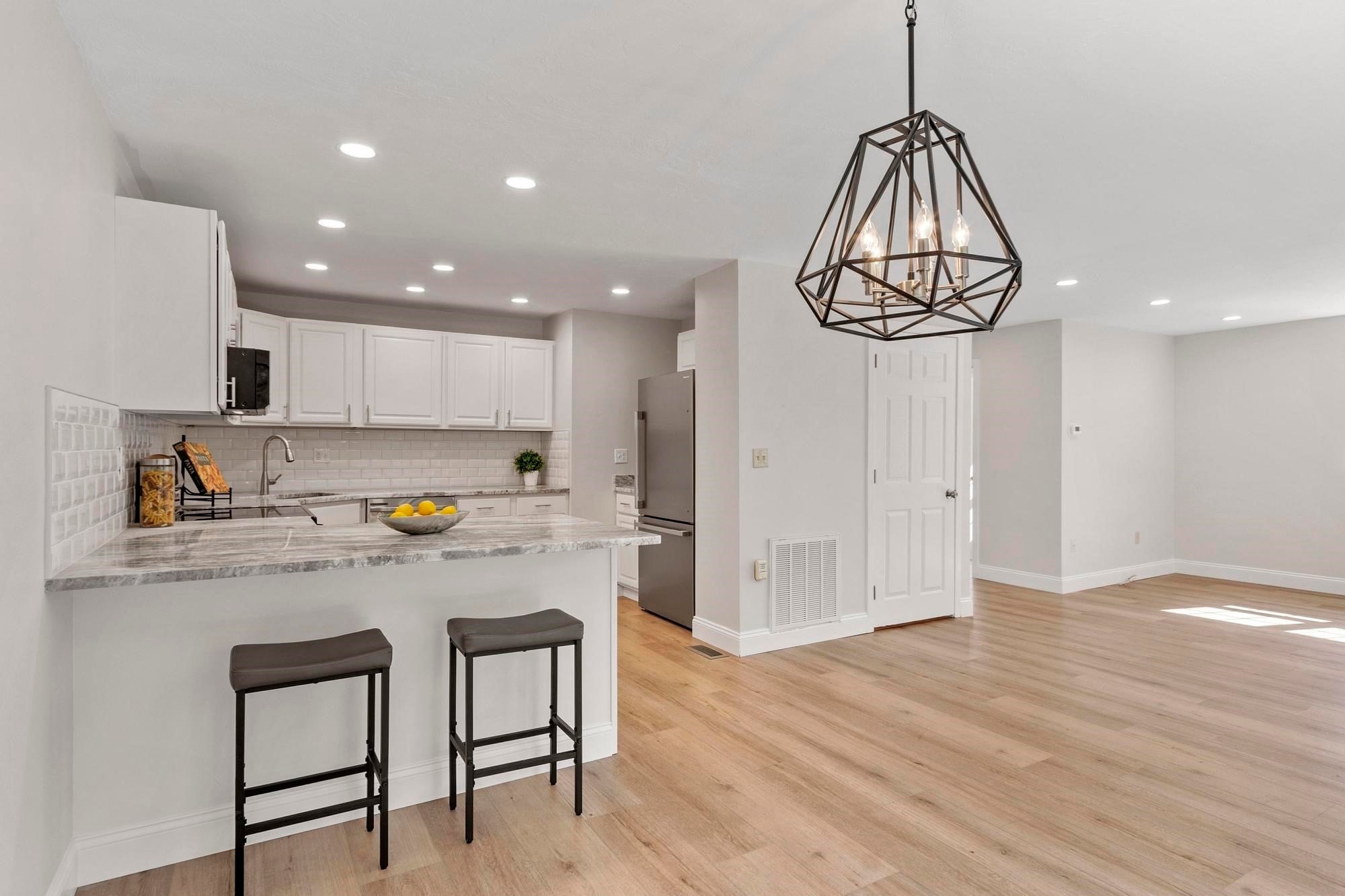 Photo of 4 Victoria Drive, Auburn, MA
