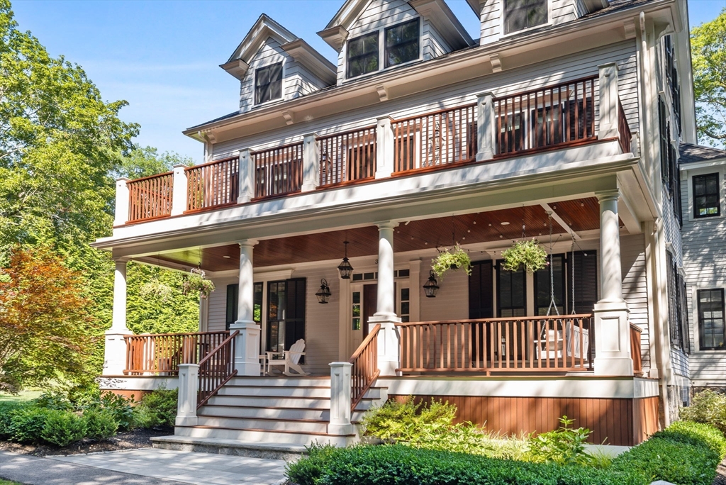 39 Hawthorne Ave