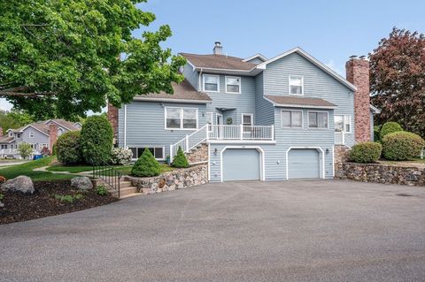 Photo of 13 Carnation Circle #B, Reading, MA 01867 (MLS # 73522461)