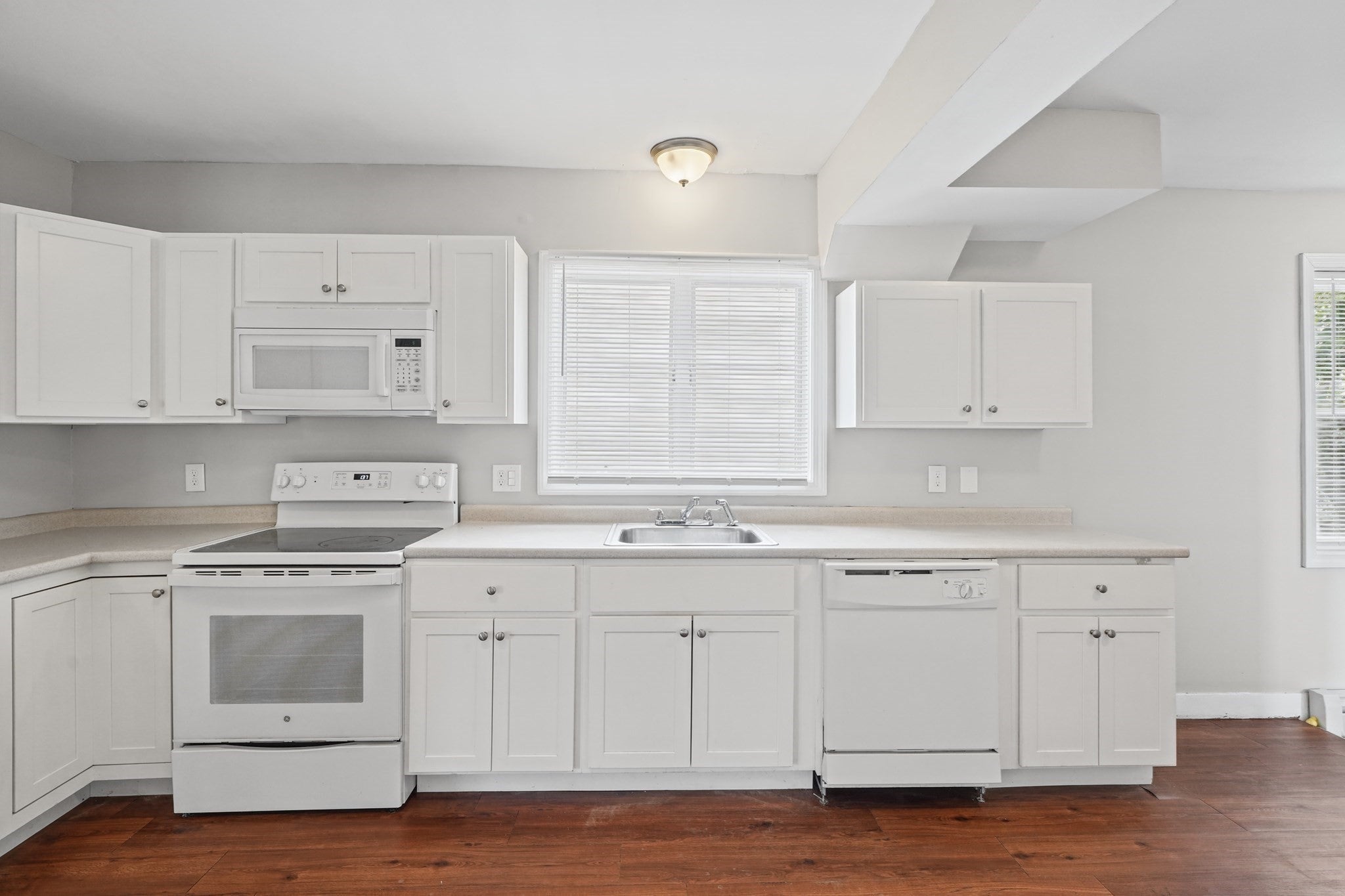 31 Calhoun Ave #2, Everett, MA Photo #4