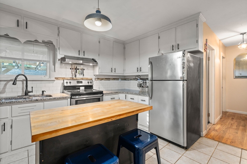 78 Marble Ave