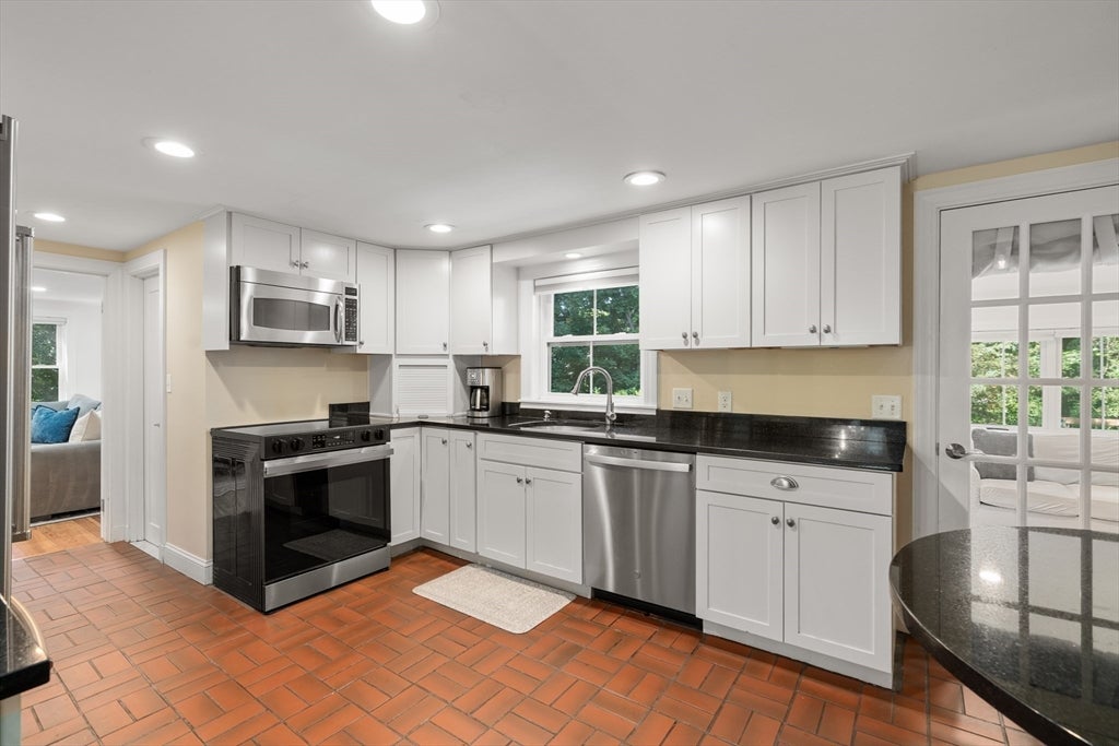 14 Fuller Brook Ave, Needham, MA Photo #9