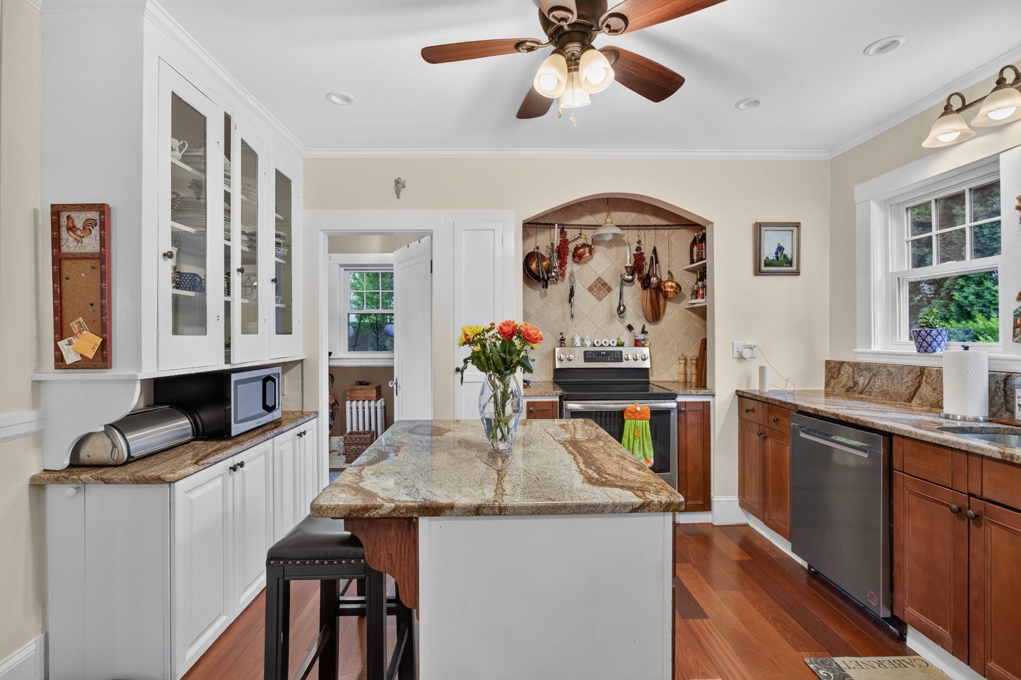45 Hamlet St, Arlington, MA Photo #4