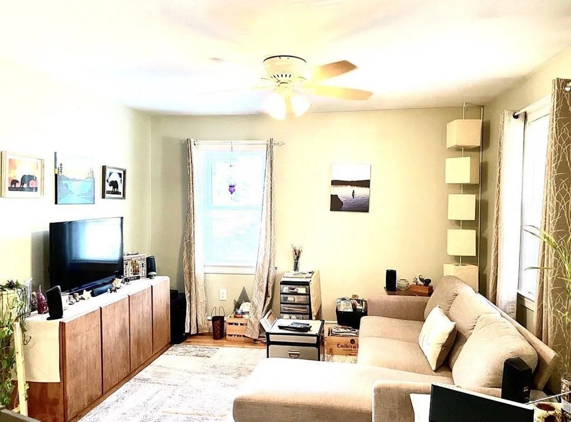 405 Village St 2