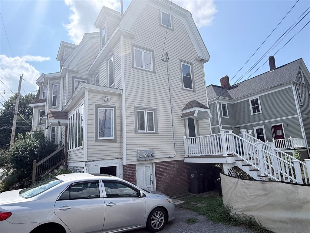 20 Salem St 2