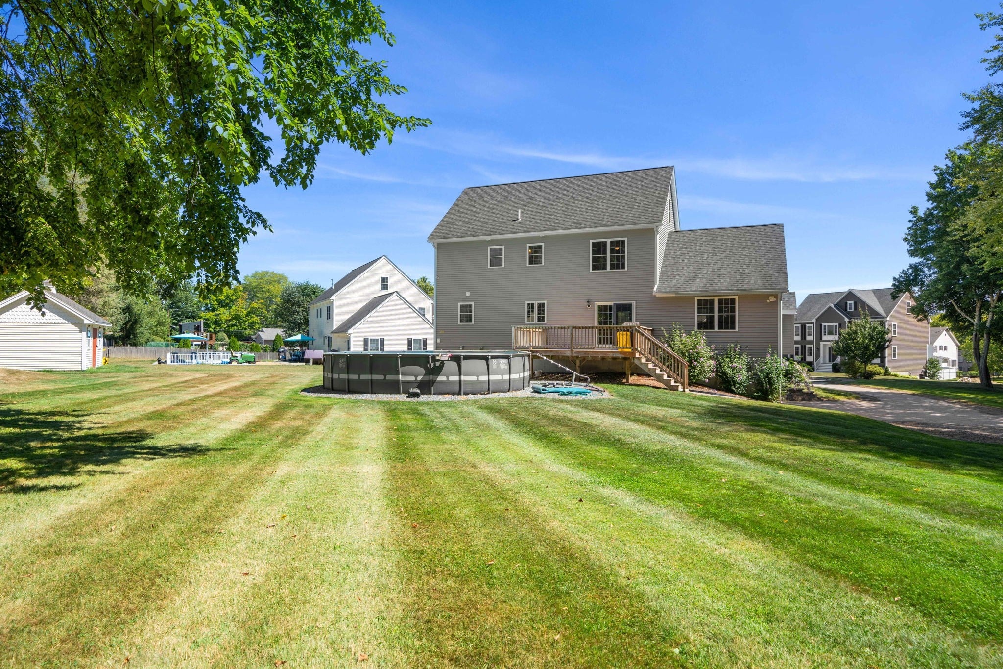 11 Duquette Dr, Haverhill, MA Photo #2