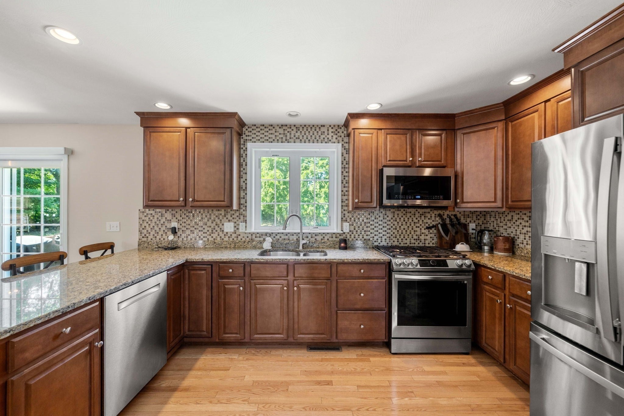 11 Duquette Dr, Haverhill, MA Photo #4