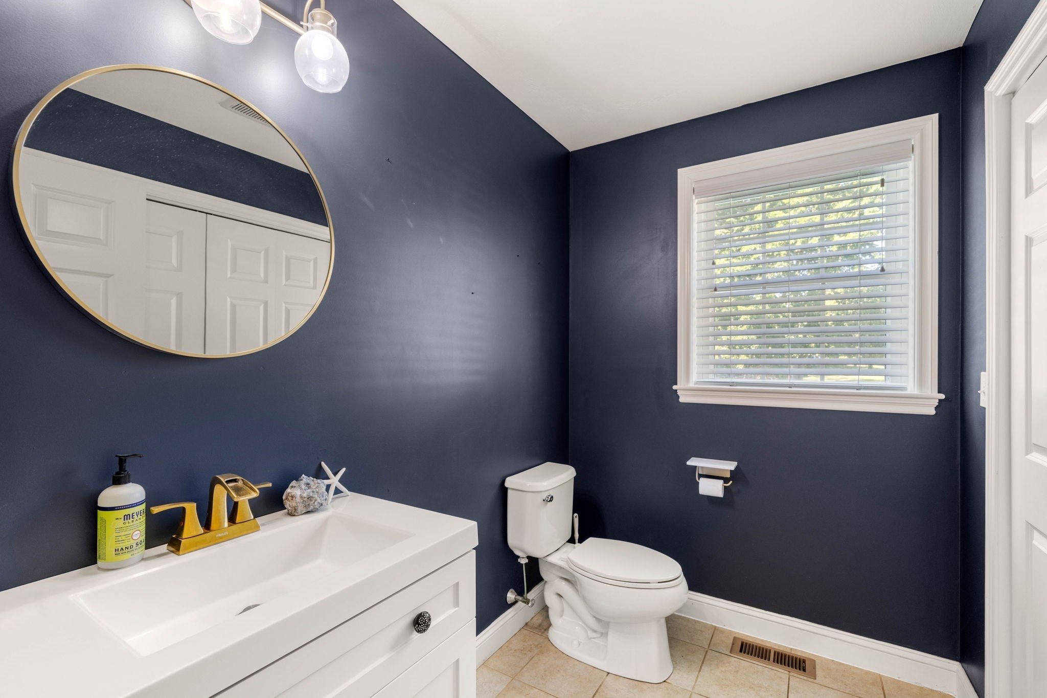 11 Duquette Dr, Haverhill, MA Photo #8