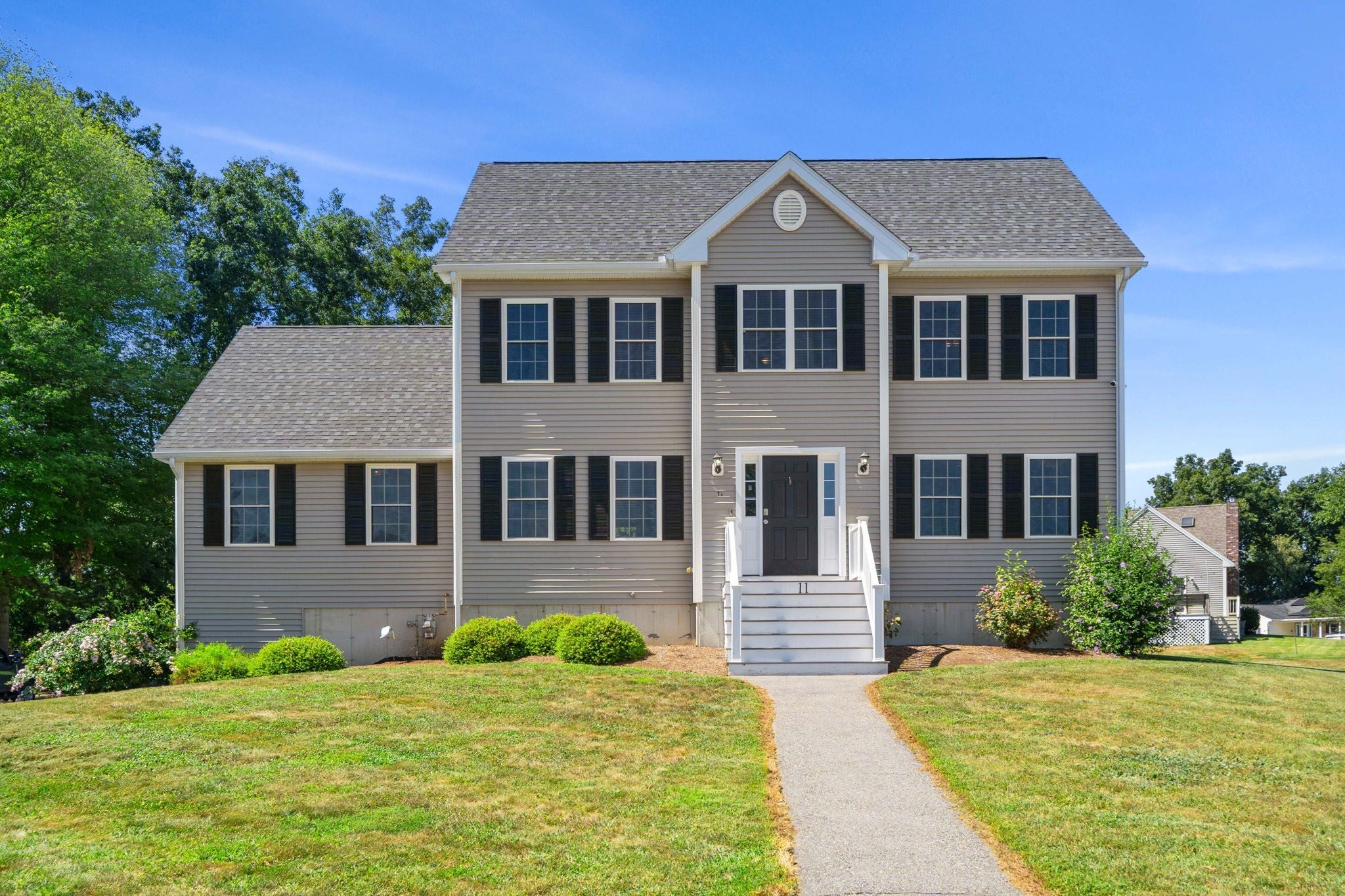 11 Duquette Dr, Haverhill, MA Photo #1