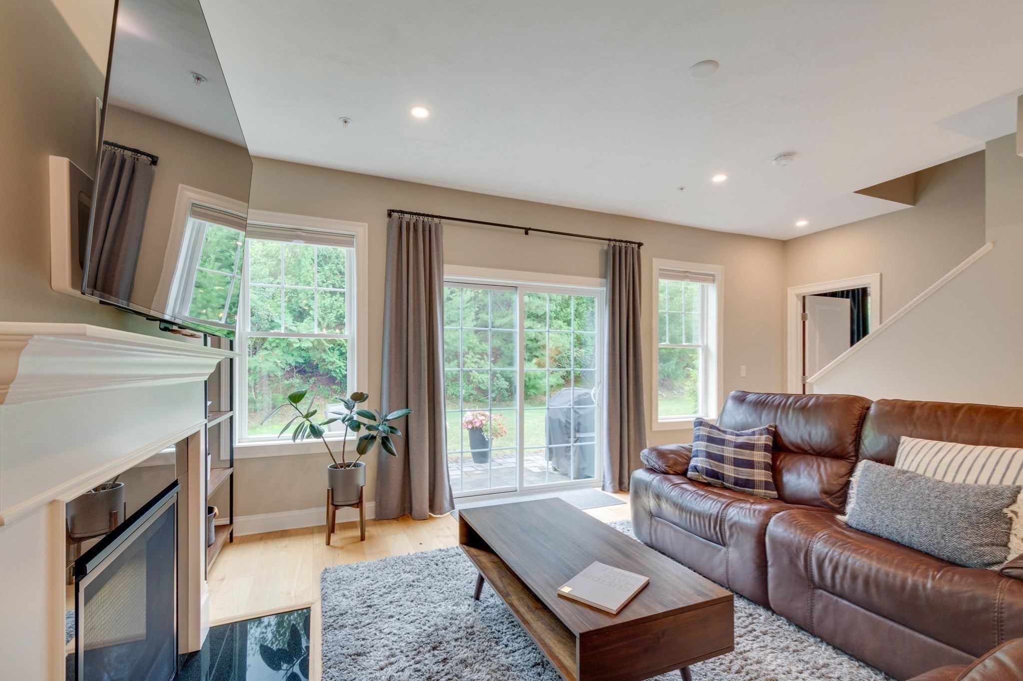 837 Ledgewood Way #837, Clinton, MA Photo #11