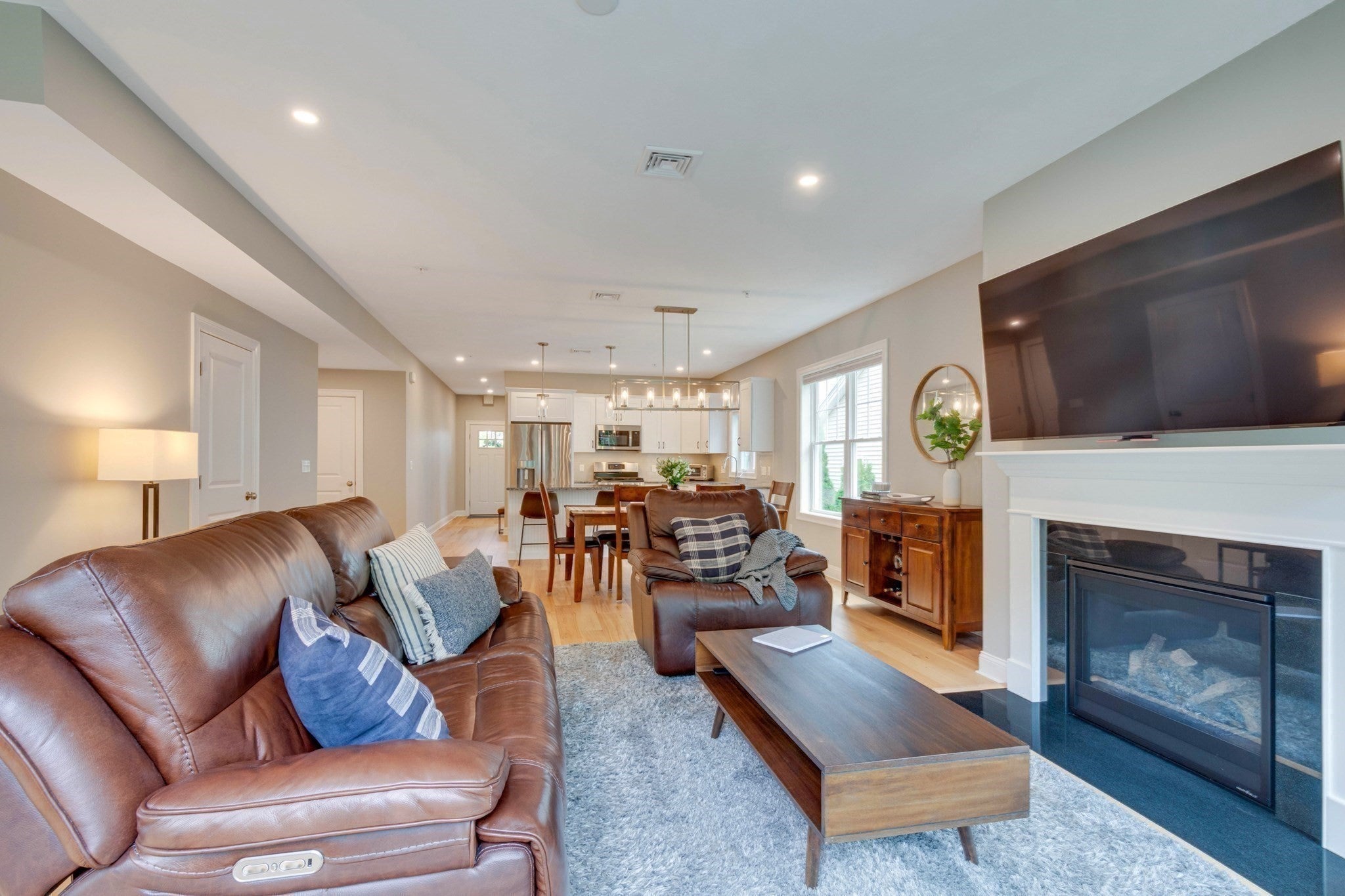 837 Ledgewood Way #837, Clinton, MA Photo #13