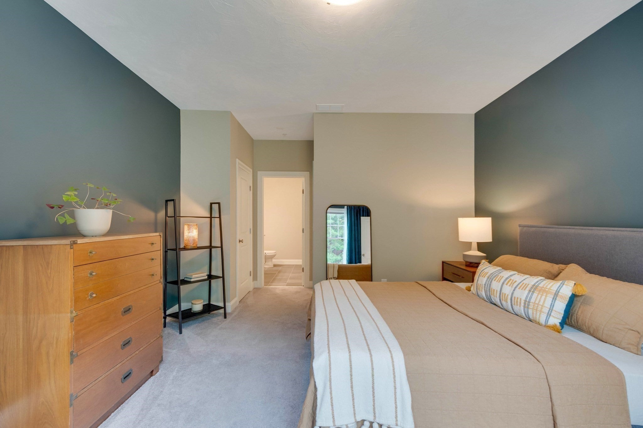 837 Ledgewood Way #837, Clinton, MA Photo #16