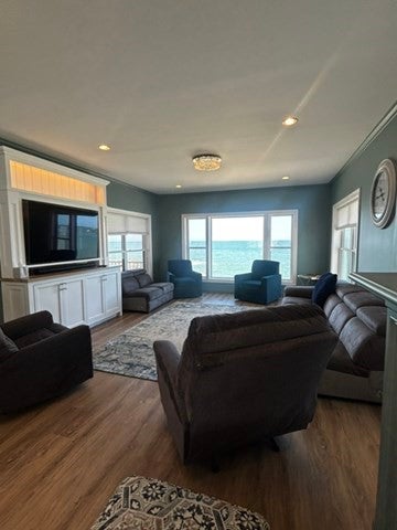 Click for 16 Gunrock Ave WINTER, Hull, MA slideshow Click for 16 Gunrock Ave WINTER, Hull, MA slideshow