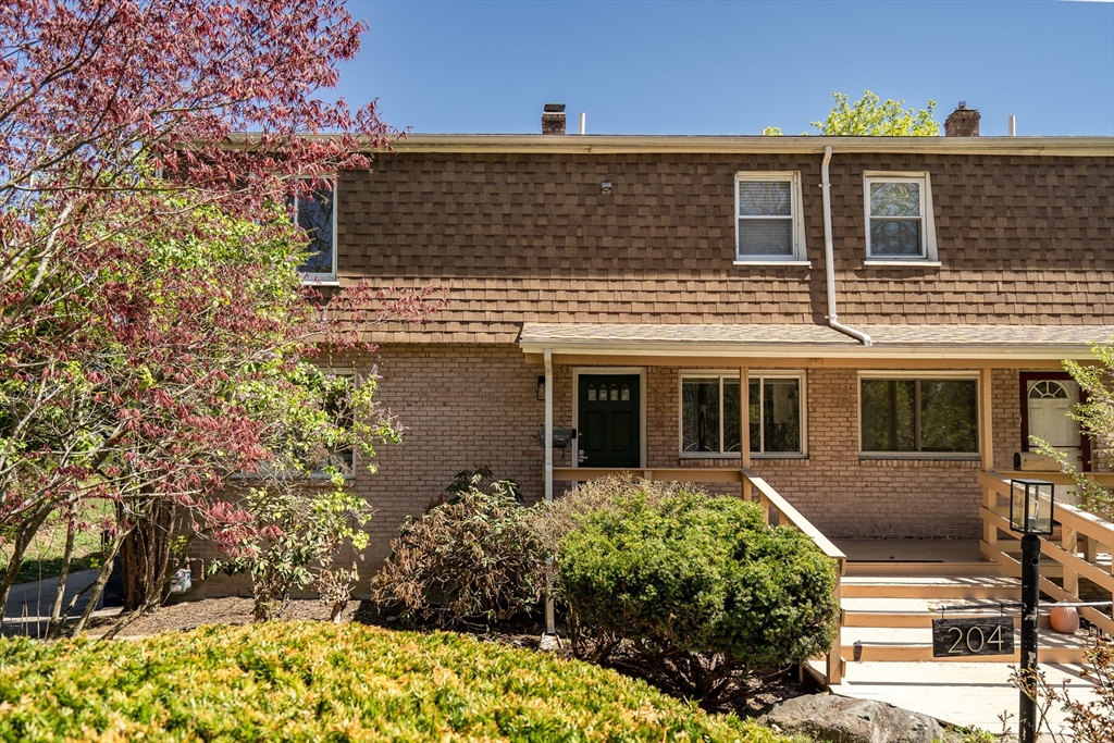 204 Lagrange St 204