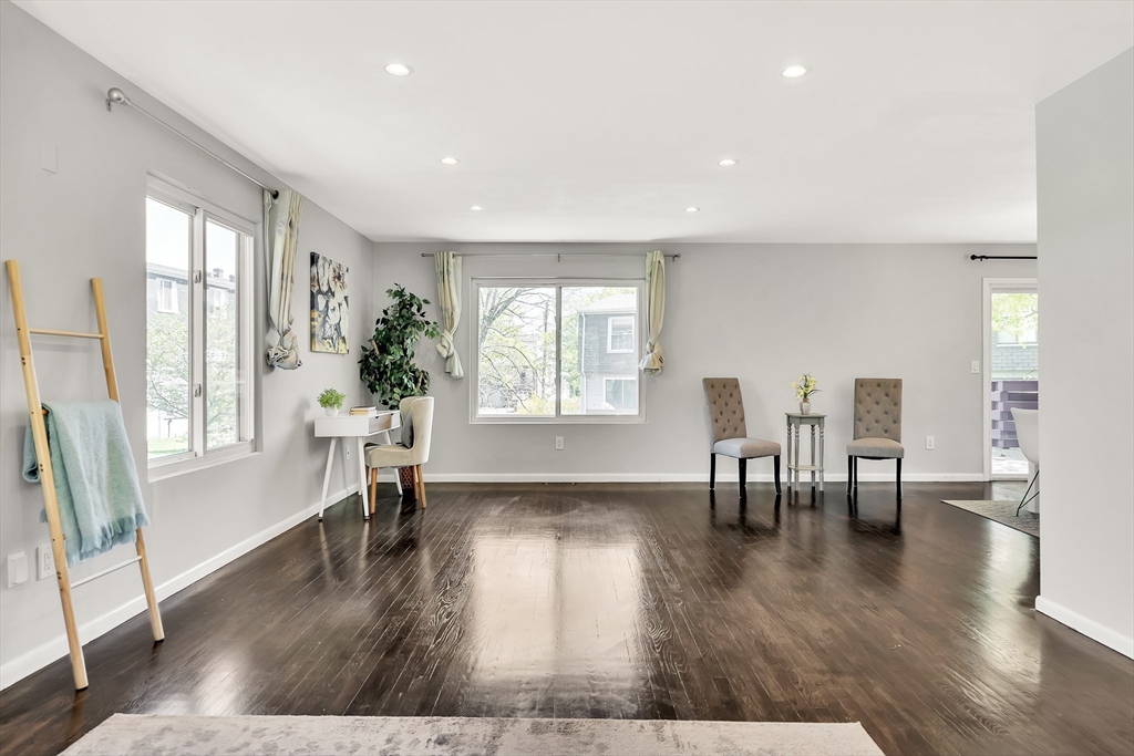 204 Lagrange St 204