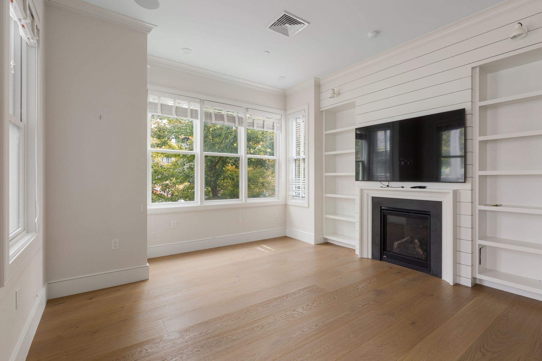 11 Tannery Brook Row #1, Somerville, MA, 11 Tannery Brook Row #1, Somerville, MA Photo #5