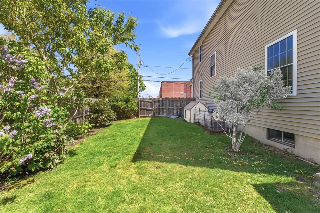 61 Metropolitan Ave, Cranston, RI Photo #24