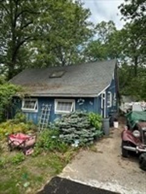 80 Bungalow Street Southwick MA 01077